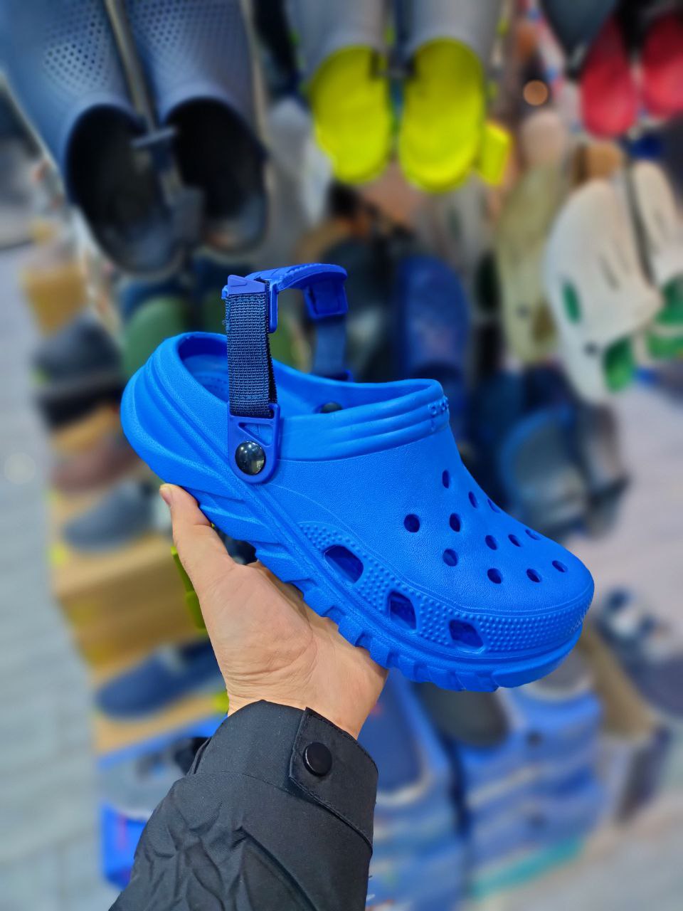 كروكس مريح خفيف – مثالي للصيف والمشي اليومي 👟☀️