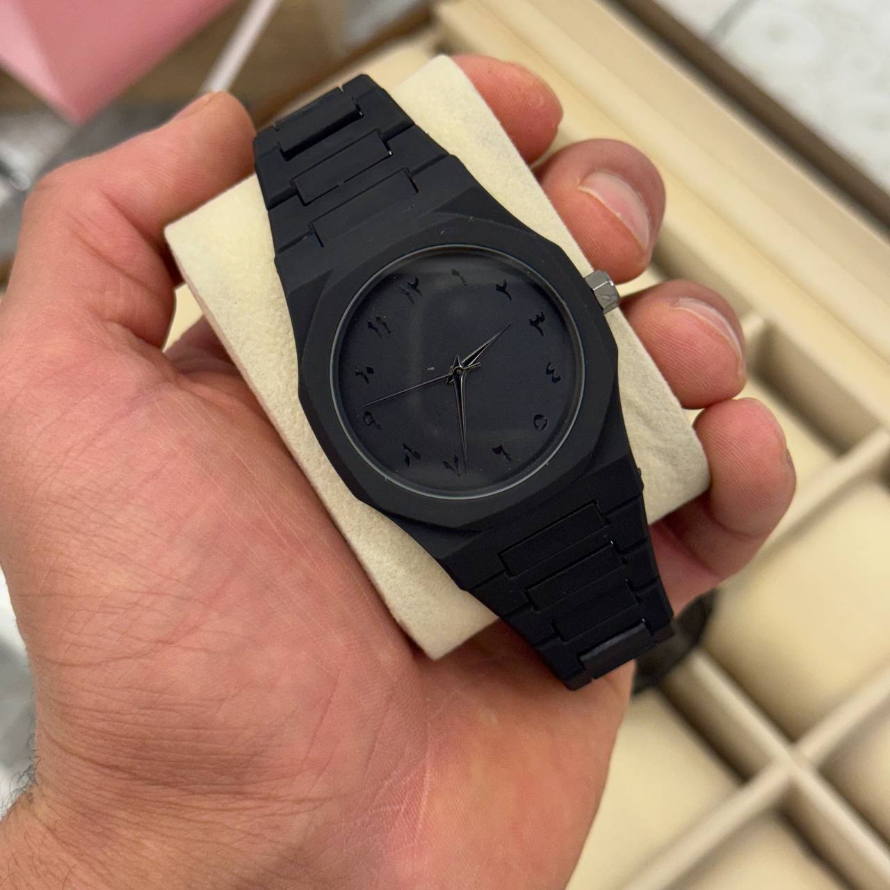 🖤⌚ ساعة Black Black… فخامة سوداء 🔥🎯 عرض خاص لا يُفوّت! 💥